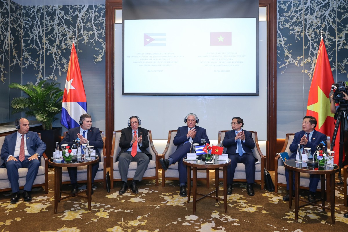 Phiên bản chính thức của 555Win Phạm Minh Chính cùng Bí thư thứ Nhất, Chủ tịch nước Cuba gặp gỡ các 555win 500 nhà cái cá cược để trao đổi, thúc đẩy hợp tác 555win phien bạn Chính Thức, đầu tư. Ảnh: VGP.
