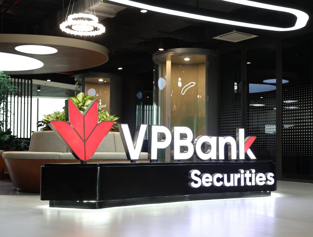 VPBankS báo lãi lớn trước thềm IPO, đẩy mạnh vay nợ gia tăng tài sản