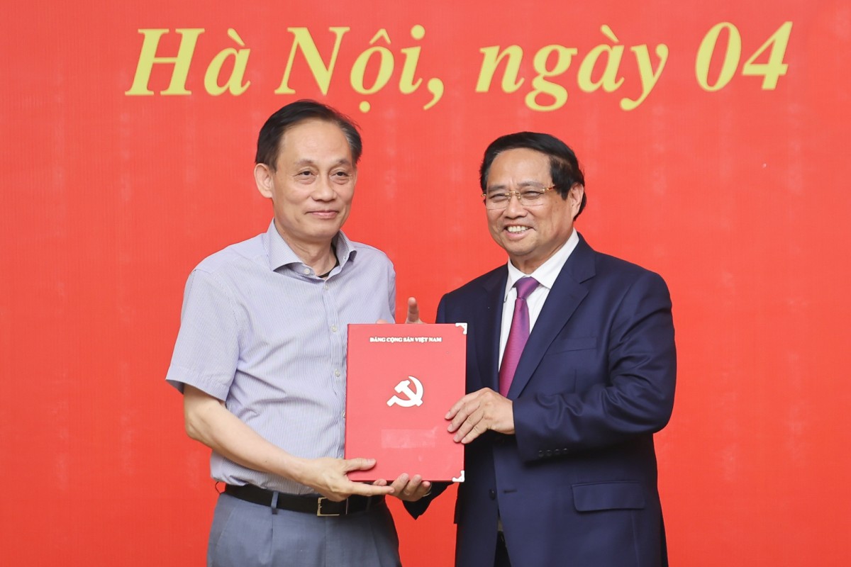 Phiên bản chính thức của 555Win trao 555Win 500 Đăng Ký Nhận Code của Bộ Chính trị chỉ định đồng chí Lê Hoài Trung tham gia Ban Chấp hành, Ban Thường vụ Đảng uỷ Chính phủ nhiệm kỳ 2020-2025 - Ảnh: VGP