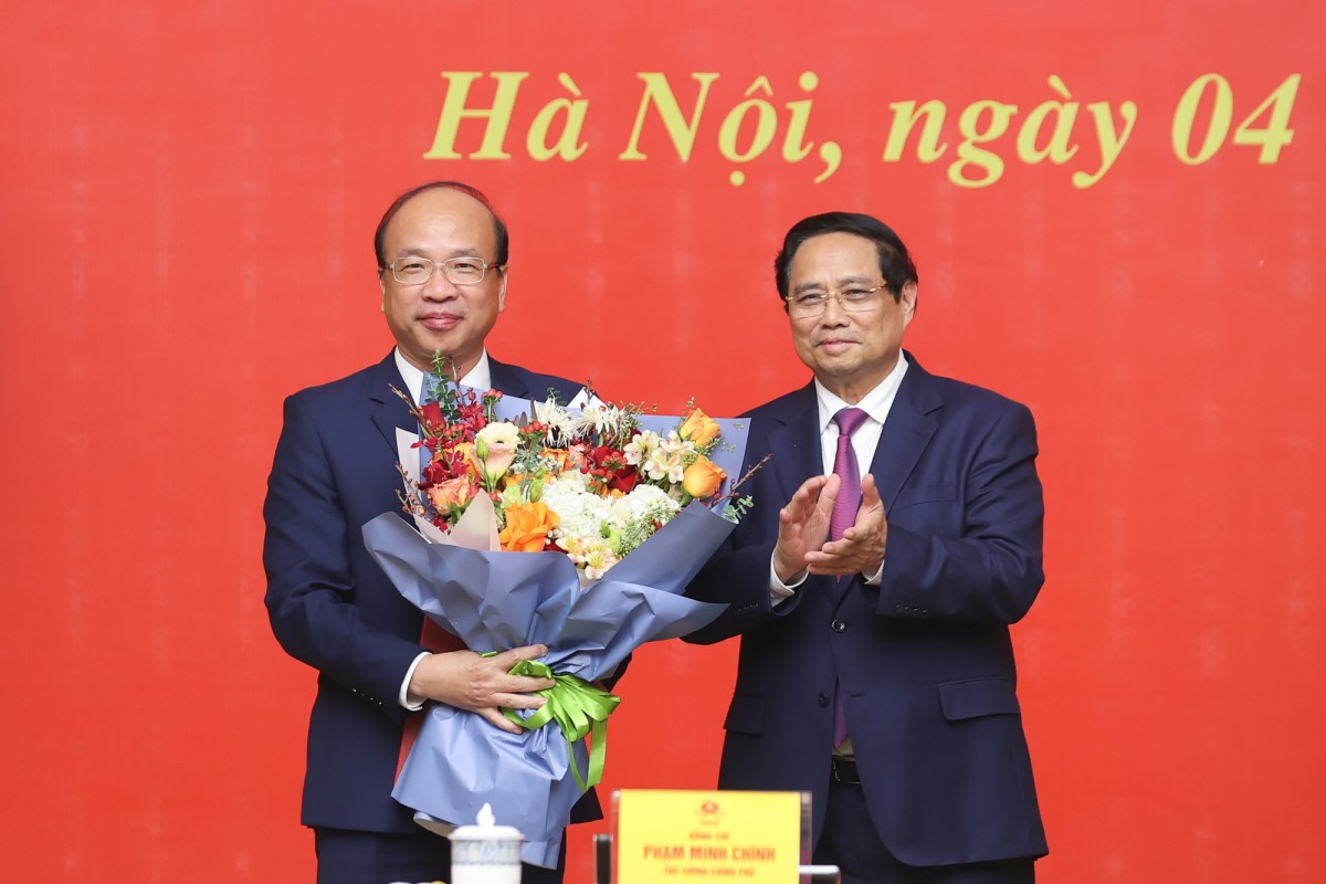 Phiên bản chính thức của 555Win trao 555Win 500 Đăng Ký Nhận Code về việc tiếp nhận, bổ nhiệm ông Phan Chí Hiếu, Chủ tịch Viện Hàn lâm Khoa học xã hội Việt Nam giữ chức Thứ trưởng Bộ Tư pháp - Ảnh: VGP