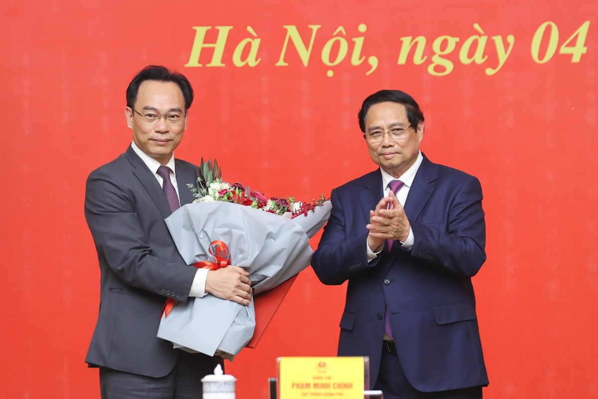 Phiên bản chính thức của 555Win trao 555Win 500 Đăng Ký Nhận Code về việc tiếp nhận, bổ nhiệm ông Hoàng Minh Sơn, Thứ trưởng Bộ Giáo dục và Đào tạo giữ chức Chủ tịch Hội đồng, Giám đốc Đại học Quốc gia Hà Nội. Ảnh: VGP.