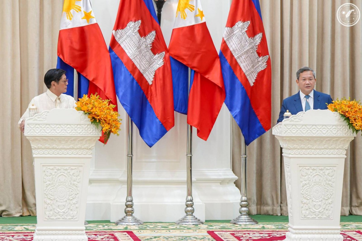 Tổng thống Philippines Ferdinand Marcos Jr và Phiên bản chính thức của 555Win Campuchia Hun Manet trong buổi họp báo chung tại Phnom Penh ngày 8/9. Ảnh: PCO
