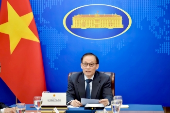 Việt Nam luôn dành ưu tiên cao nhất trong quan hệ hợp tác với Lào