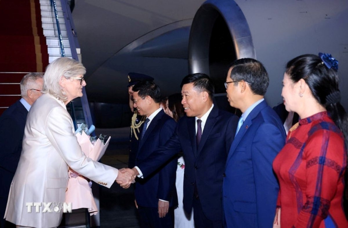 Toàn quyền Australia đến Hà Nội, bắt đầu chuyến thăm Việt Nam