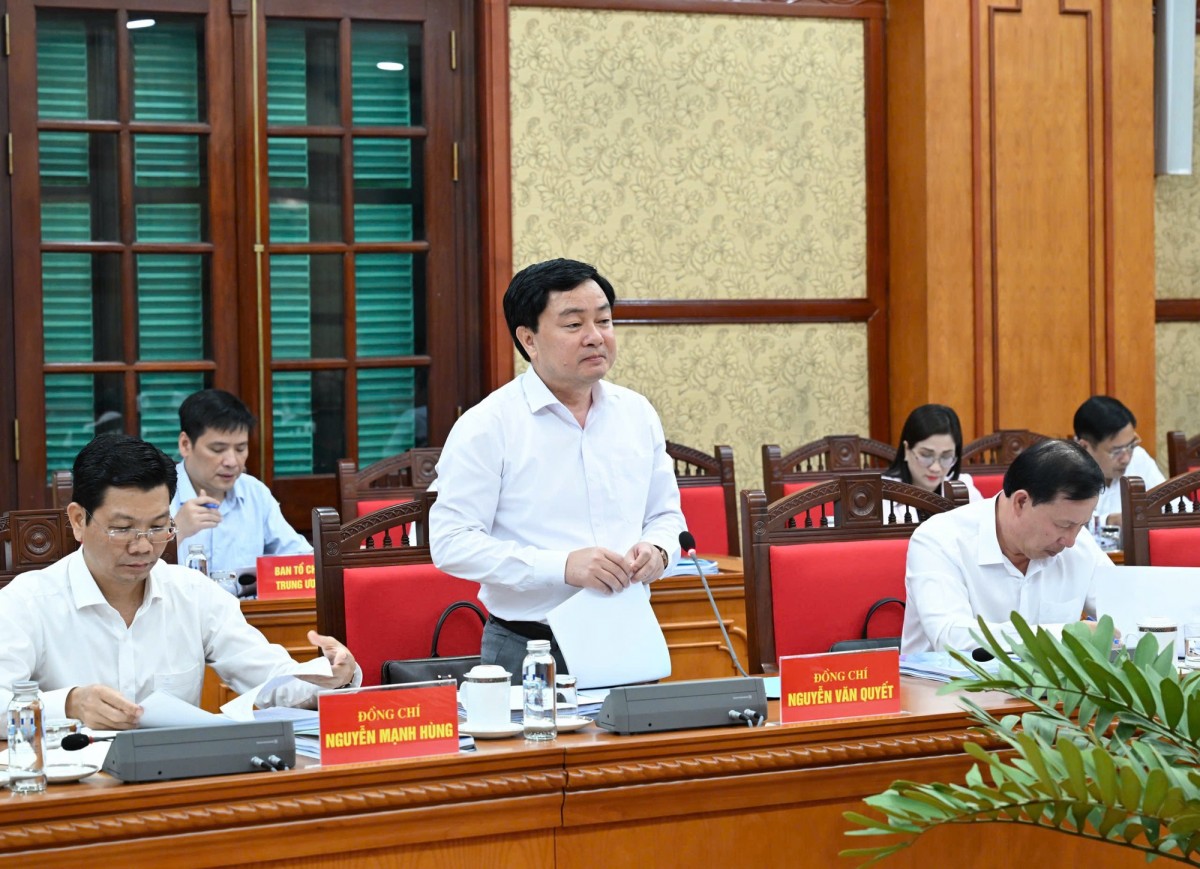 Bí thư Tỉnh ủy Tây Ninh Nguyễn Văn Quyết báo cáo - Ảnh: VGP/Nhật Bắc