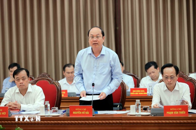 Bí thư Tỉnh ủy Cà Mau Nguyễn Hồ Hải phát biểu tại buổi làm việc. 
