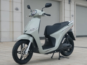 Vinfast ra mắt 3 mẫu xe máy điện 2 pin