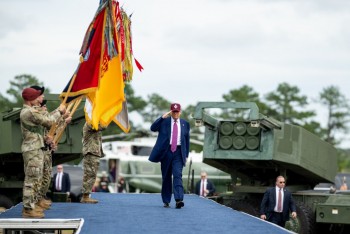 Ông Trump: Lệnh trừng phạt của châu Âu đối với Nga ‘chưa đủ nghiêm khắc’