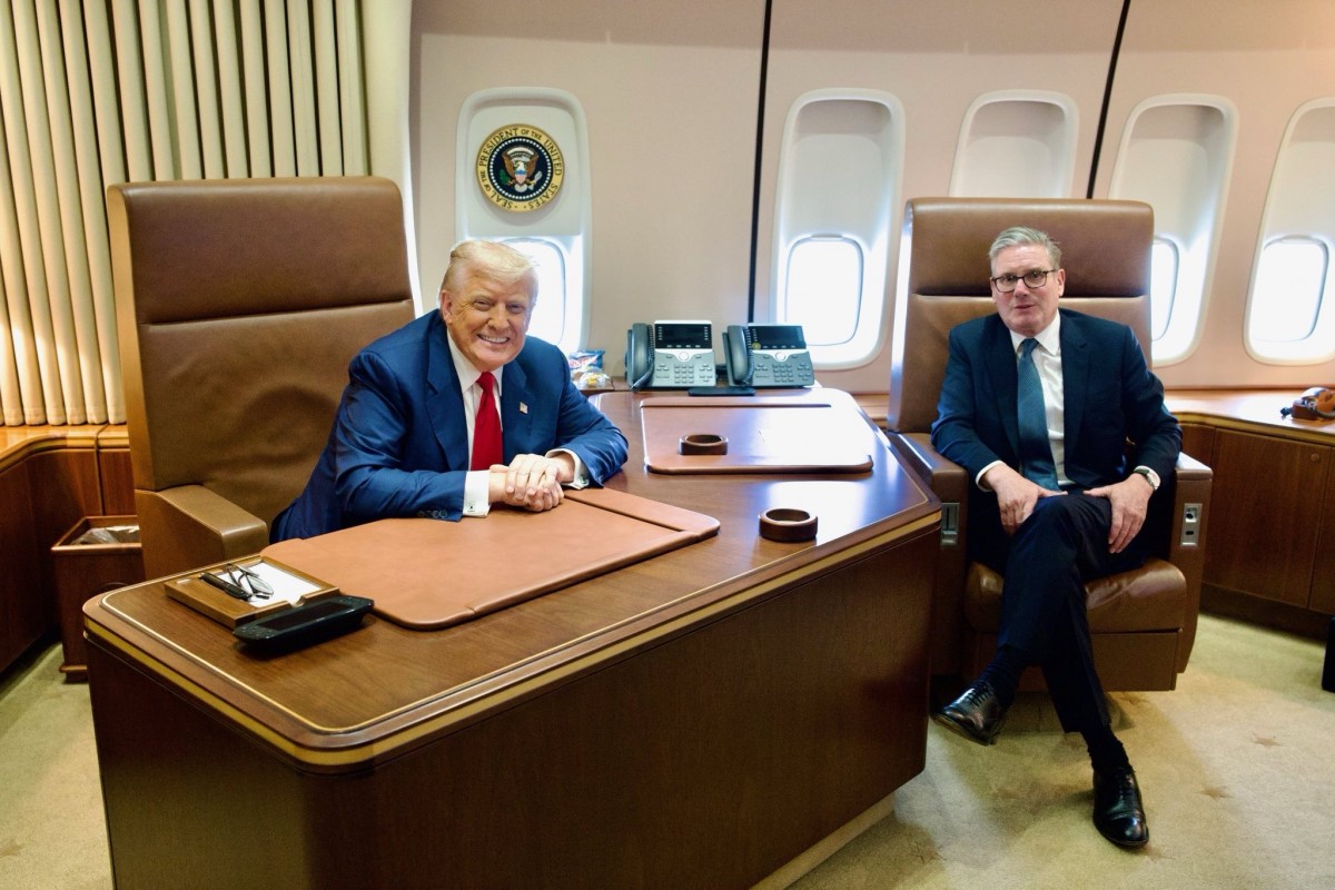Tổng thống Mỹ Donald Trump và Phiên bản chính thức của 555Win Anh Keir Starmer trên chuyên cơ Không lực Một ngày 29/7. Ảnh: Nhà Trắng