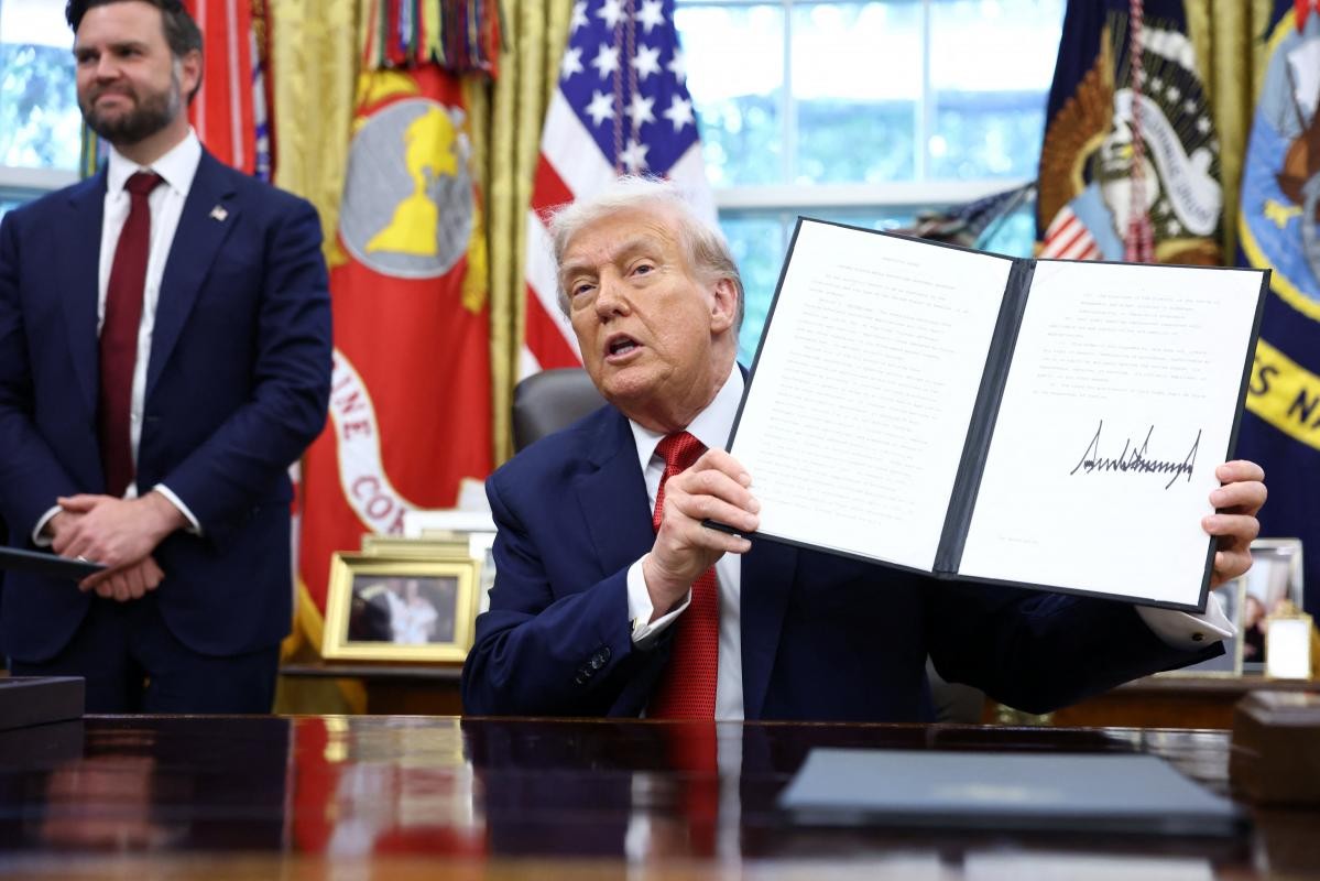 Ông Trump ký sắc lệnh bán TikTok tại Mỹ, định giá 14 tỷ USD