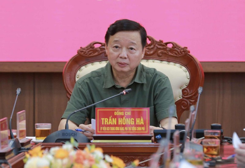 Ứng phó bão số 10 trước khi đổ bộ: Cảnh giác cao, không chủ quan