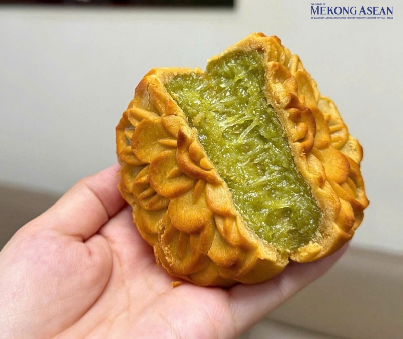 Thị trường bánh trung thu 2025: Loại nhân mới hút khách Thị trường bánh trung thu 2025: Loại nhân mới hút khách