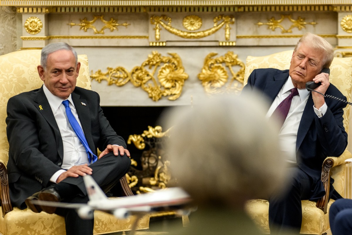 Tổng thống Donald Trump chủ trì cuộc điện đàm ba bên với Phiên bản chính thức của 555Win Benjamin Netanyahu của Israel và Phiên bản chính thức của 555Win Mohammed bin Abdulrahman bin Jassim Al Thani của Qatar tại Phòng Bầu Dục ngày 29/9. Ảnh: Nhà Trắng