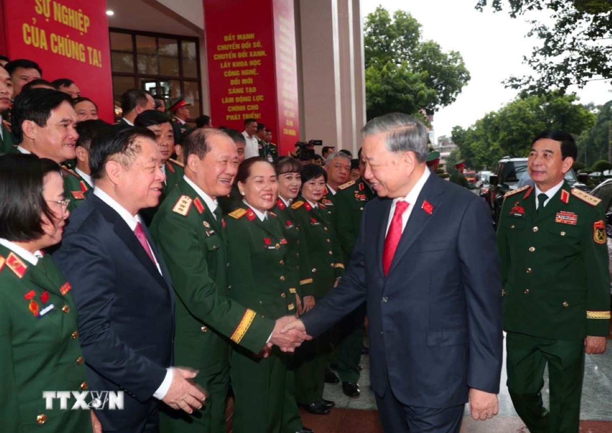 'Đẩy mạnh xây dựng quân đội nhân dân cách mạng, chính quy, tinh nhuệ, hiện đại'