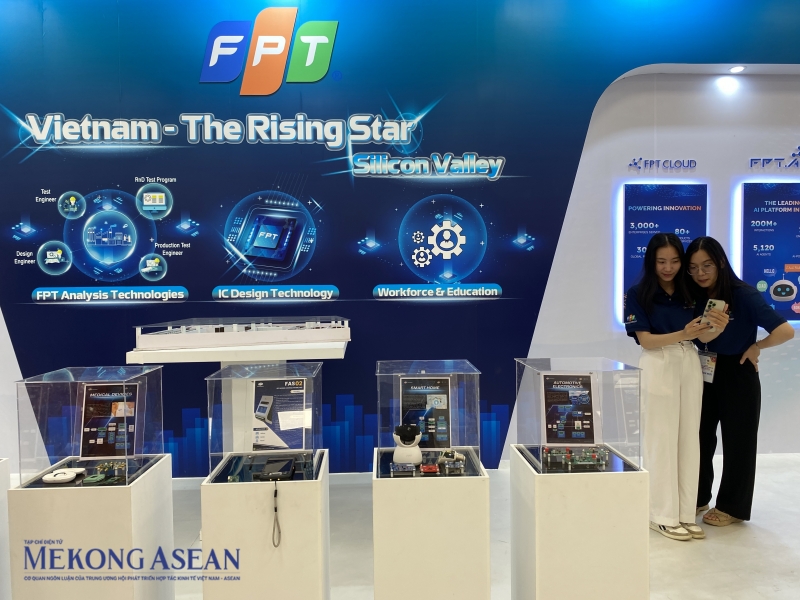 Robot, UAV Make iN Vietnam quy tụ tại triển lãm VIIE 2025 Robot, UAV Make iN Vietnam quy tụ tại triển lãm VIIE 2025