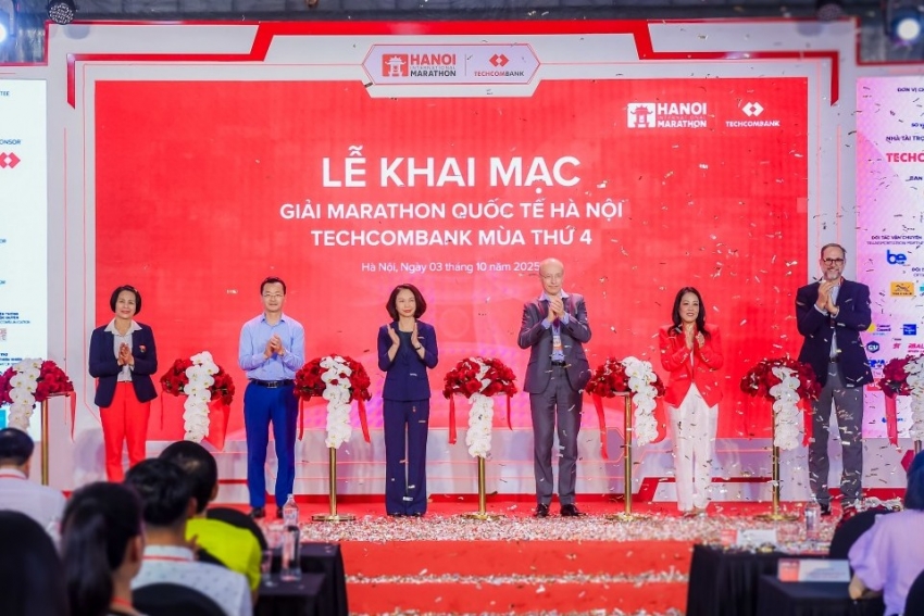 Khai mạc giải Marathon Quốc tế Hà Nội Techcombank mùa thứ 4