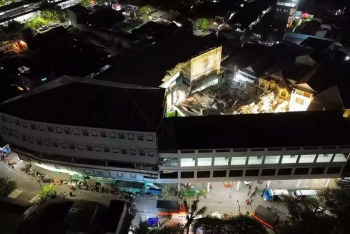 Số người thiệt mạng trong vụ sập trường học ở Indonesia tăng lên 37