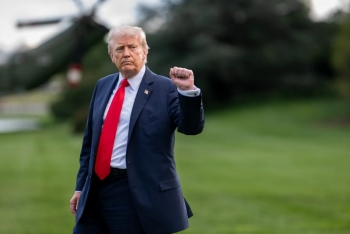 Tổng thống Trump áp thêm 100% thuế với Trung Quốc