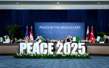 Tổng thống Mỹ và lãnh đạo các nước ký thỏa thuận ngừng bắn ở Dải Gaza