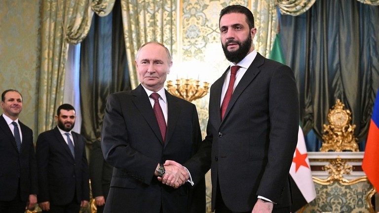 Tổng thống Nga Vladimir Putin và người đồng cấp Syria Ahmed al-Sharaa tại Điện Kremlin ngày 15/10. Ảnh: Điện Kremlin