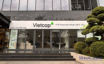 Vietcap lãi cao nhất 15 quý, tạm lỗ với cổ phiếu FPT