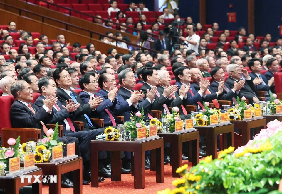 Đặt 'Văn hiến - Bản sắc - Sáng tạo' ở vị trí trung tâm của mọi định hướng phát triển Thủ đô
