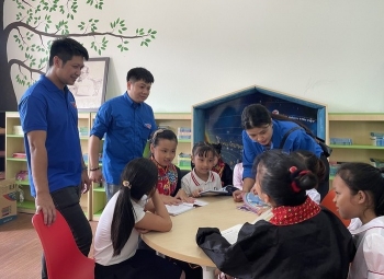 Tây Nguyên: 100% trẻ em dân tộc thiểu số đến tuổi đi học được đến trường