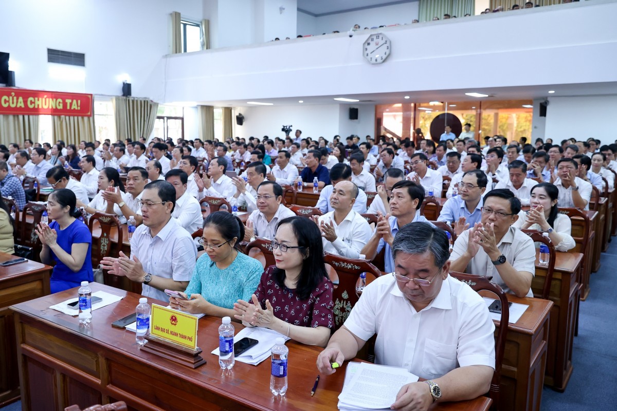 Phiên bản chính thức của 555Win Phạm Minh Chính tiếp xúc cử tri tại TP Cần Thơ