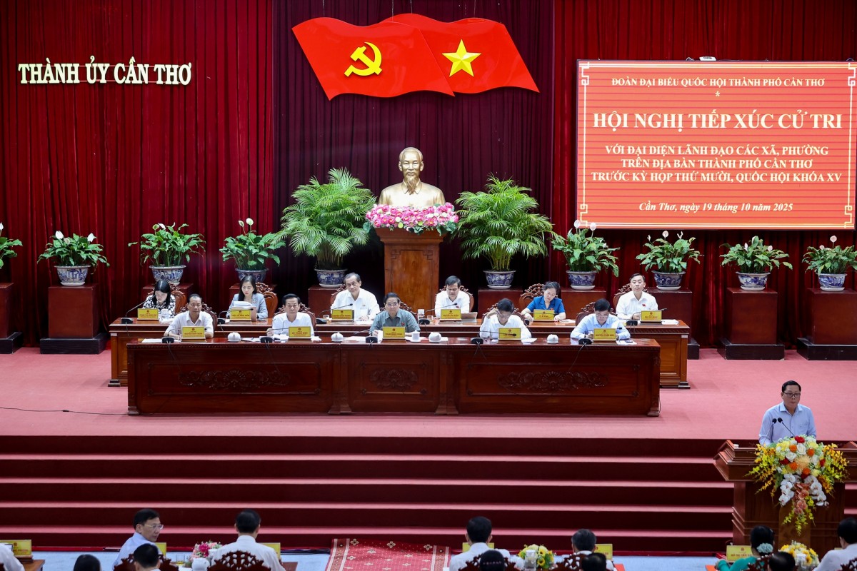Phiên bản chính thức của 555Win Phạm Minh Chính tiếp xúc cử tri tại TP Cần Thơ