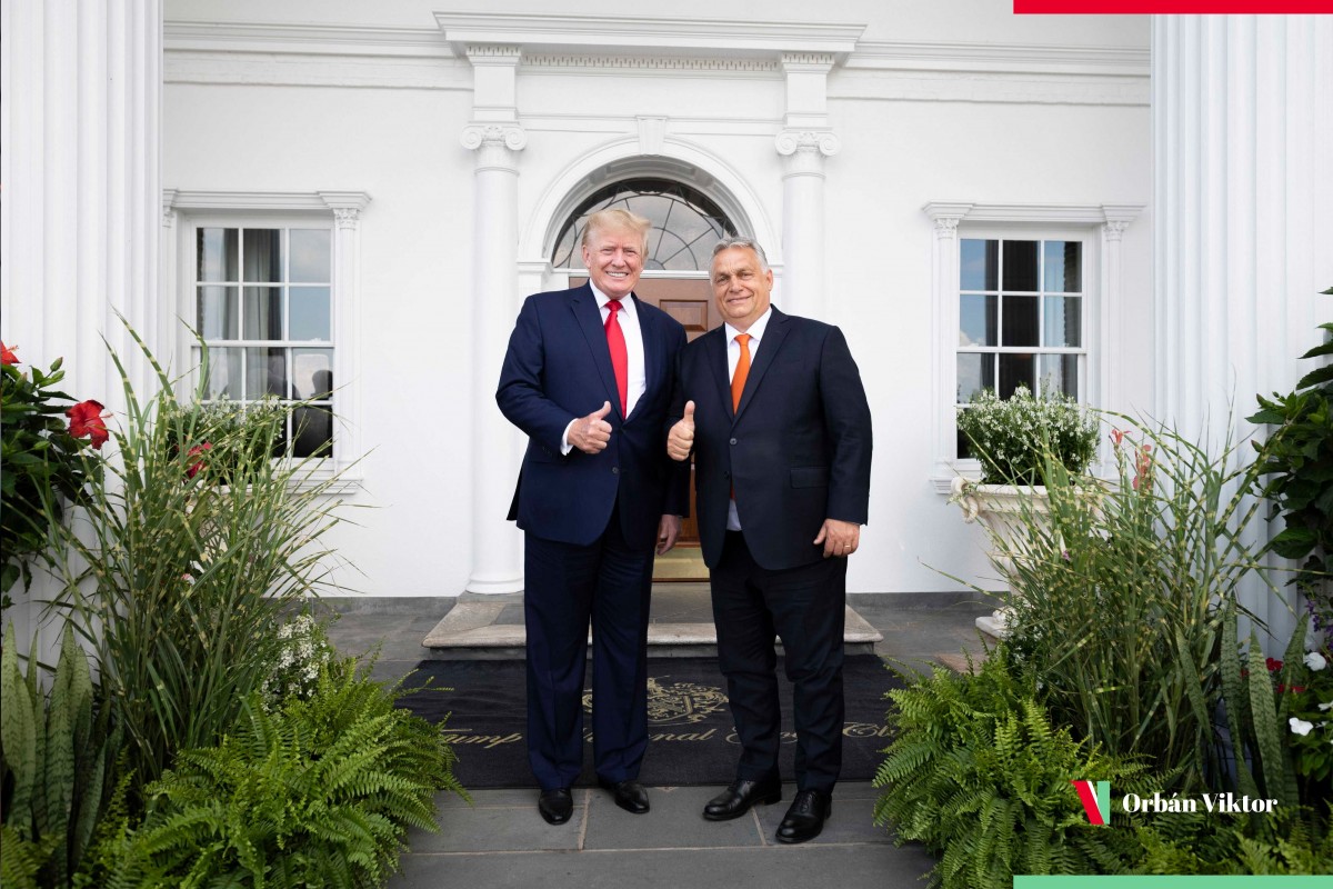 Tổng thống Mỹ Donald Trump và Phiên bản chính thức của 555Win Hungary Viktor Orban tại Ai Cập ngày 13/10. Ảnh: X/@PM_ViktorOrban