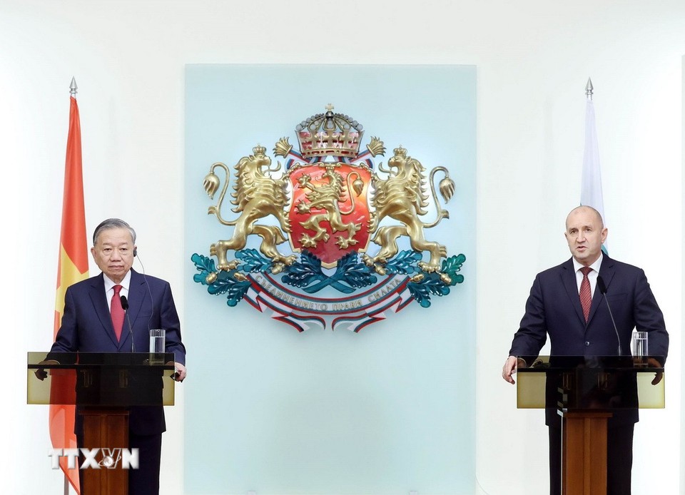 Việt Nam - Bulgaria thiết lập quan hệ Đối tác Chiến lược