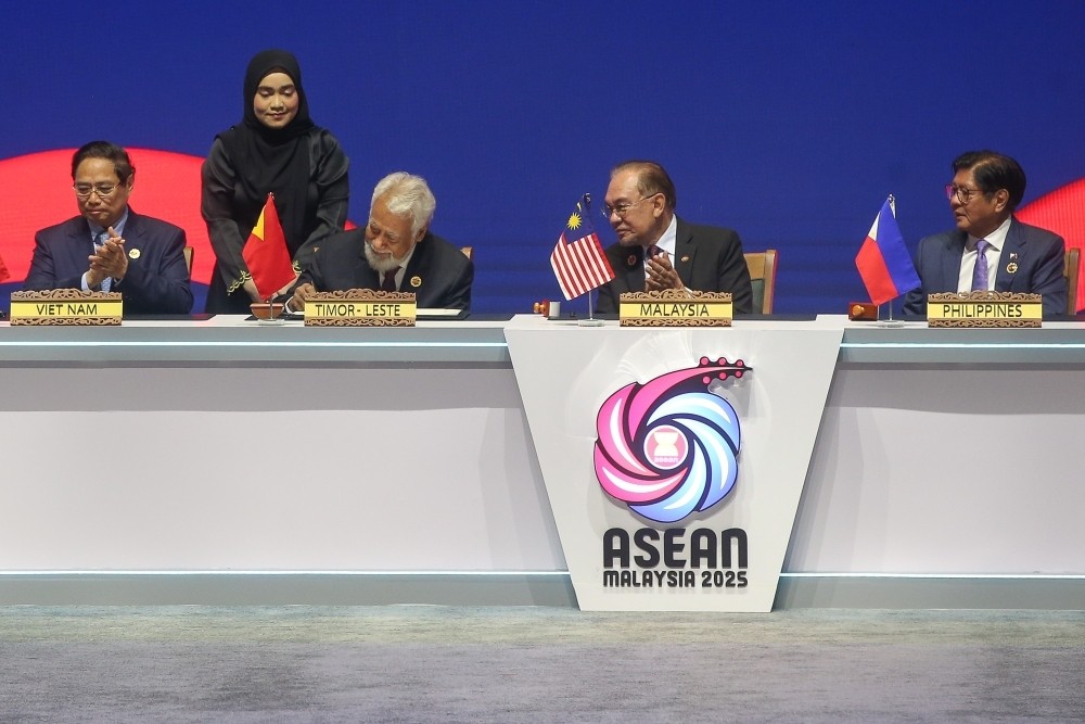Timor-Leste chính thức trở thành thành viên thứ 11 của ASEAN Timor-Leste chính thức trở thành thành viên thứ 11 của ASEAN