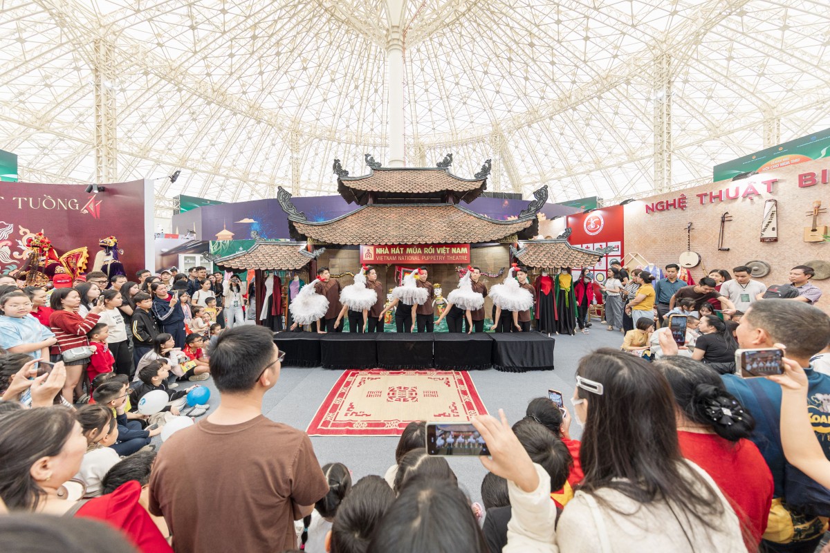 Hội chợ Mùa Thu 2025: Dấu ấn mới của Vingroup với các sự kiện tầm cỡ Hội chợ Mùa Thu 2025: Dấu ấn mới của Vingroup với các sự kiện tầm cỡ