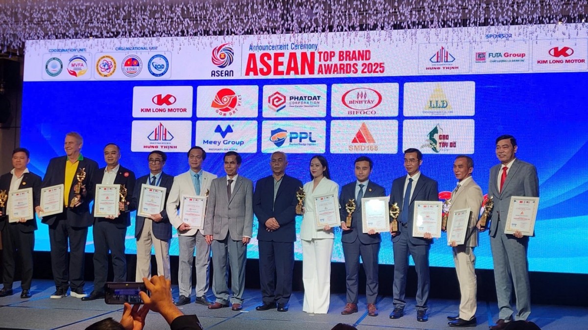 Phát Đạt được vinh danh 'Thương hiệu tăng trưởng xanh ASEAN 2025' tại Malaysia Phát Đạt được vinh danh 'Thương hiệu tăng trưởng xanh ASEAN 2025' tại Malaysia