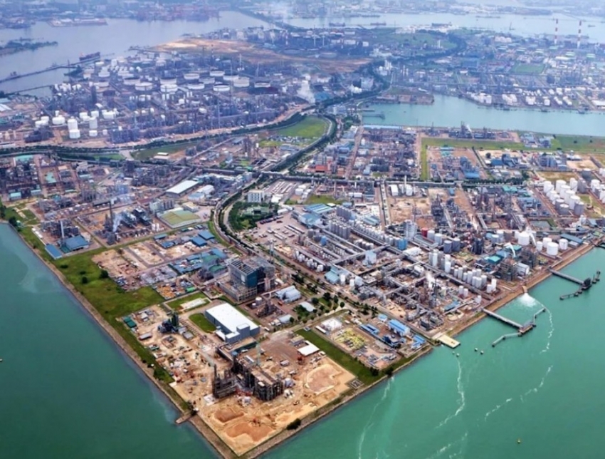 Sembcorp tăng tốc lưu trữ và khai thác tiềm năng mặt trời trên đảo Jurong