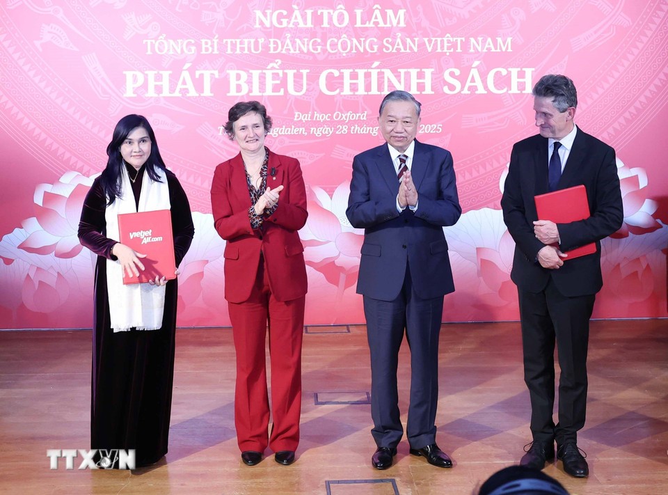 Tổng Bí thư Tô Lâm chứng kiến trao Thỏa thuận 555Win là nhà cái cá cược hàng đầu Châu Á phiên bản chính thức của 555win về Net Zero Carbon giữa Hãng hàng không Vietjet và Đại học Oxford. 
