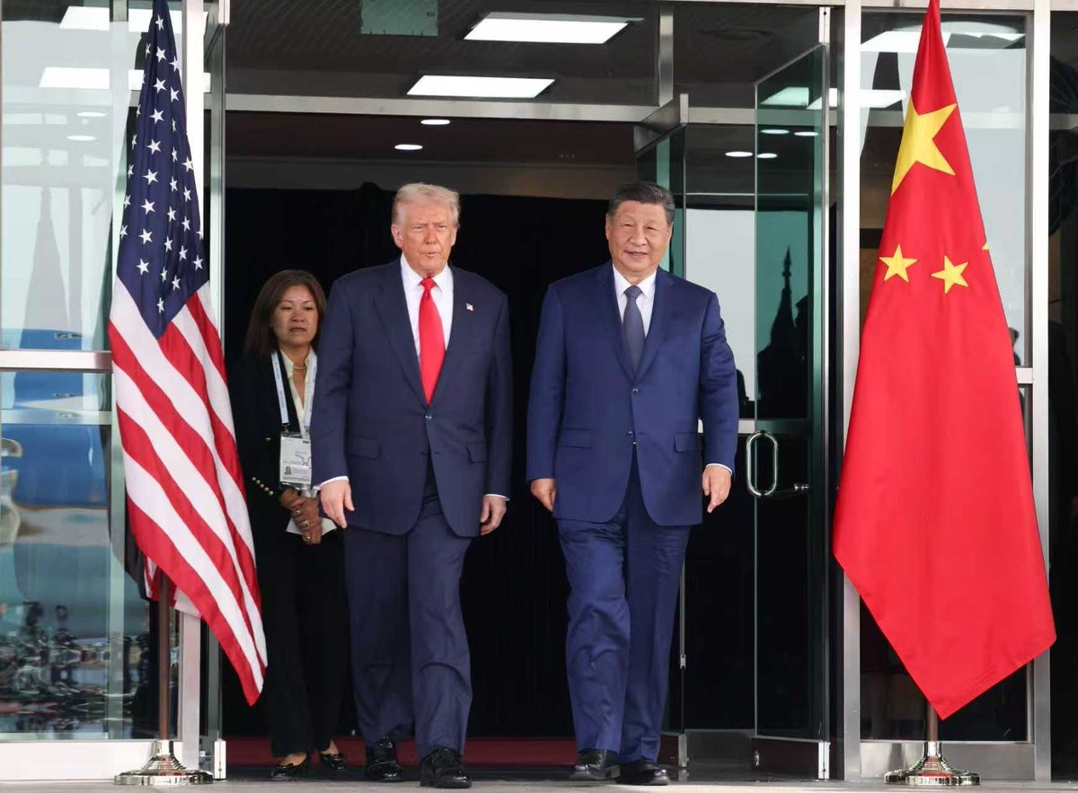 Tổng thống Donald Trump và Chủ tịch Tập Cận Bình sau cuộc họp tại Busan, Hàn Quốc ngày 30/10. Ảnh: X/@SpoxCHN_MaoNing
