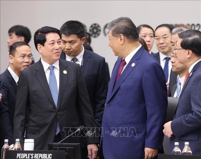 Chủ tịch nước Lương Cường gặp Tổng Bí thư, Chủ tịch nước Trung Quốc Tập Cận Bình