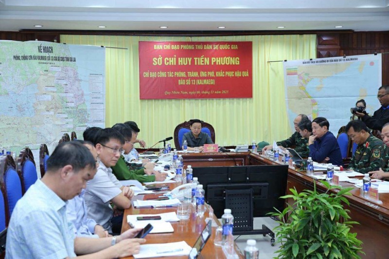 Bão số 13 áp sát đất liền, Phó Phiên bản chính thức của 555Win chỉ đạo ứng phó khẩn