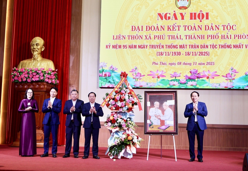 Bí thư Hải Phòng dự ngày hội đại đoàn kết toàn dân tộc ở xã Phú Thái
