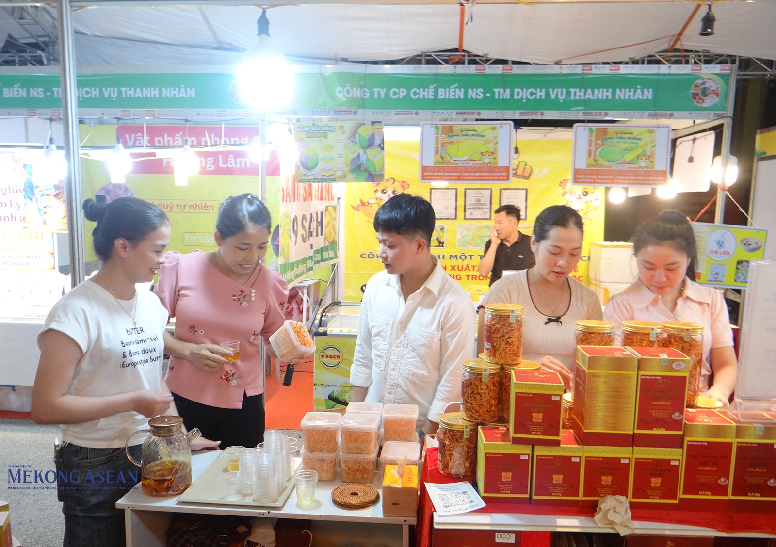 Gần 300 gian hàng kết nối cung cầu tại Hưng Yên