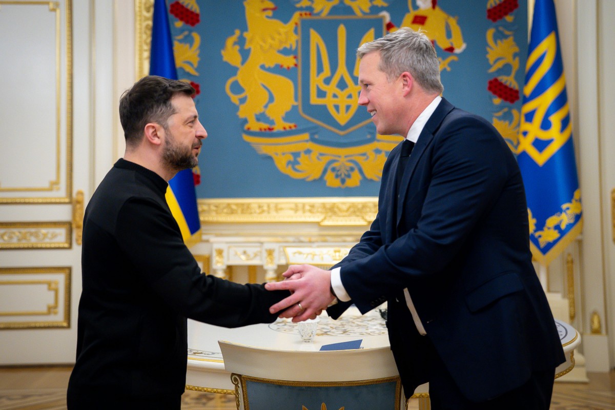 Tổng thống Ukraine Volodymyr Zelensky gặp Bộ trưởng Lục quân Mỹ Daniel Driscoll ngày 20/10. Ảnh: X/@ZelenskyyUa