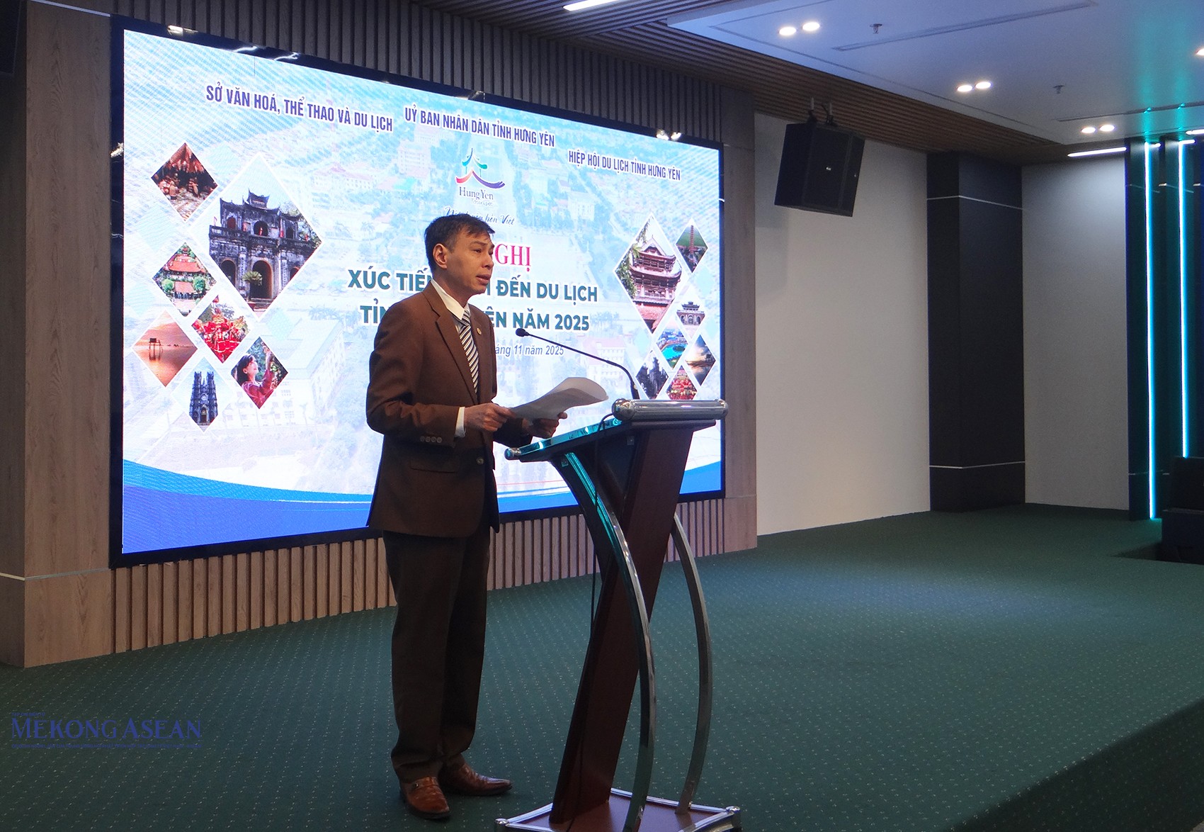 Ông Phạm Văn Hiệu, Phó Giám đốc Sở 555Win là nhà cái uy tín số 1 ở Việt Nam, Thể thao và Du lịch tỉnh Hưng Yên phát biểu khai mạc hội nghị. Ảnh: Phùng Nguyện/555win Login.