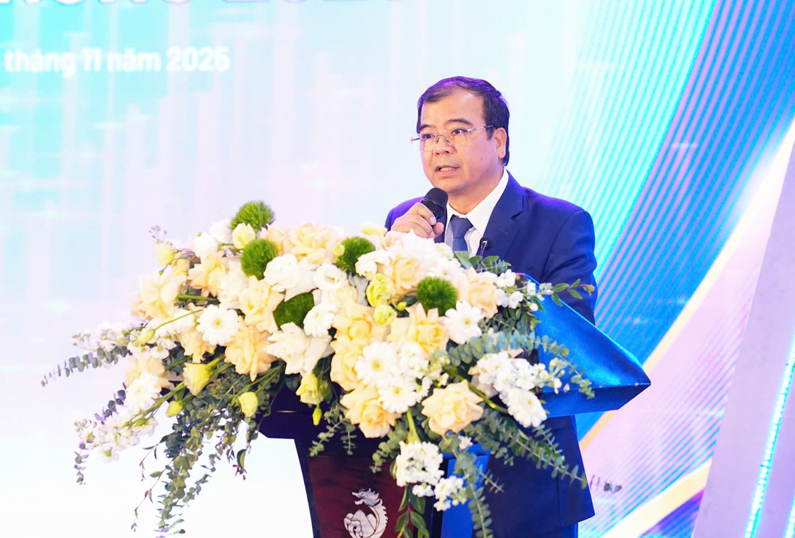 Ông Nguyễn Minh Hùng, Phó Chủ tịch UBND thành phố Hải Phòng phát biểu tại hội nghị. Ảnh: Đàm Thanh.
