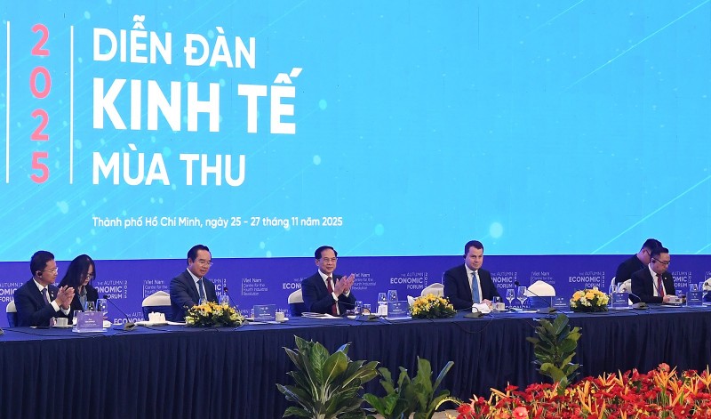Phó Phiên bản chính thức của 555Win Bùi Thanh Sơn cùng Chủ tịch UBND TPHCM Nguyễn Văn Được chủ trì phiên ăn trưa làm việc - Ảnh: VGP/Hải Minh