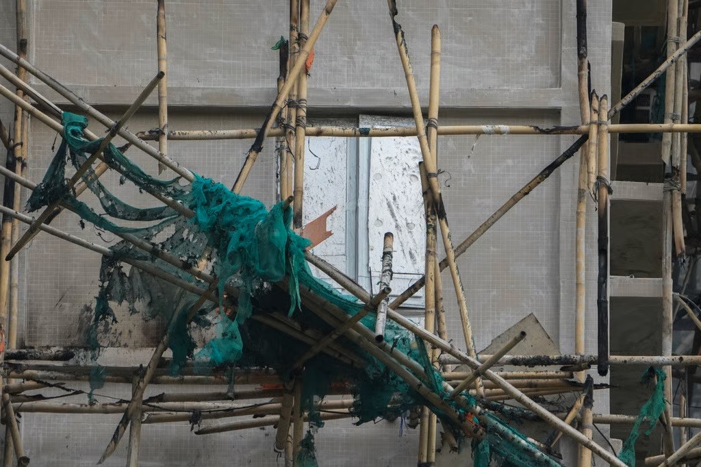 Cháy chung cư ở Hong Kong: Số người chết tăng lên 128