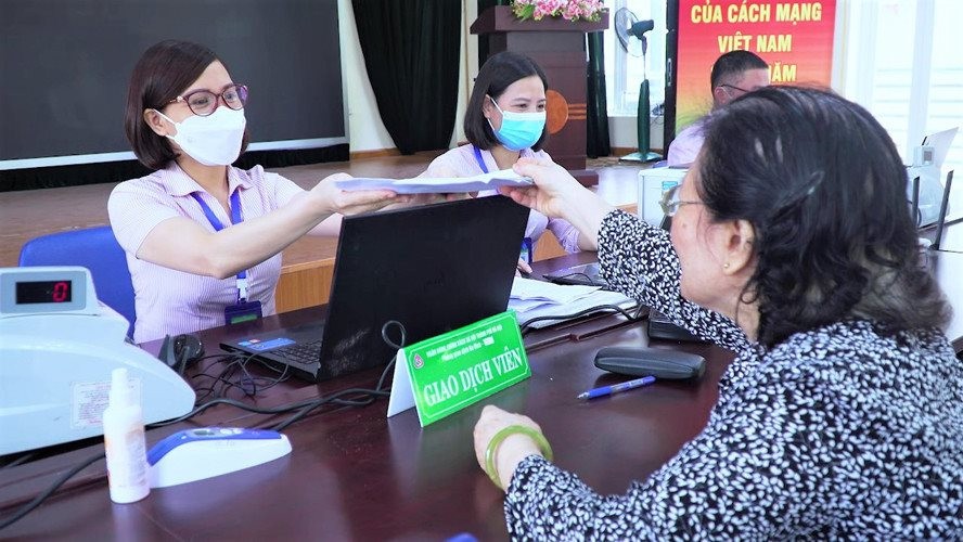 Từ ngày 1/12, giảm lãi suất nhiều gói tín dụng để người dân dễ dàng vay vốn