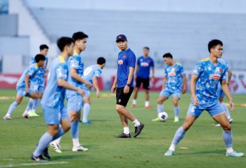 Ông Kim Sang Sik loại 5 tuyển thủ, chốt danh sách dự SEA Games 33