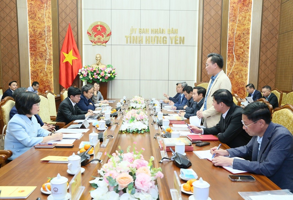 Quang cảnh buổi làm việc. Ảnh: Cổng TTĐT tỉnh Hưng Yên.