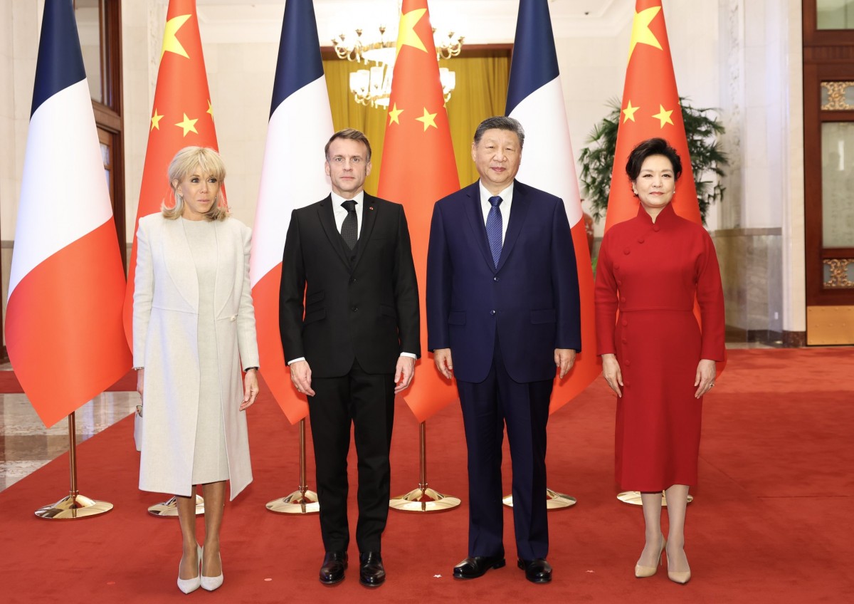 Từ trái sang phải: Phu nhân Brigitte Macron, Tổng thống Pháp Emmanuel Macron, Chủ tịch Trung Quốc Tập Cận Bình và Phu nhân Bành Lệ Viện. Ảnh: X/@SpoxCHN_MaoNing